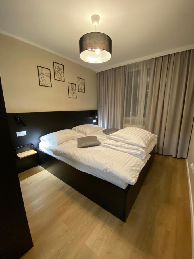 Apartamenty Magia Z Bezplatnym Parkingiem I Klimatyzacja Rzeszów Zewnętrze zdjęcie