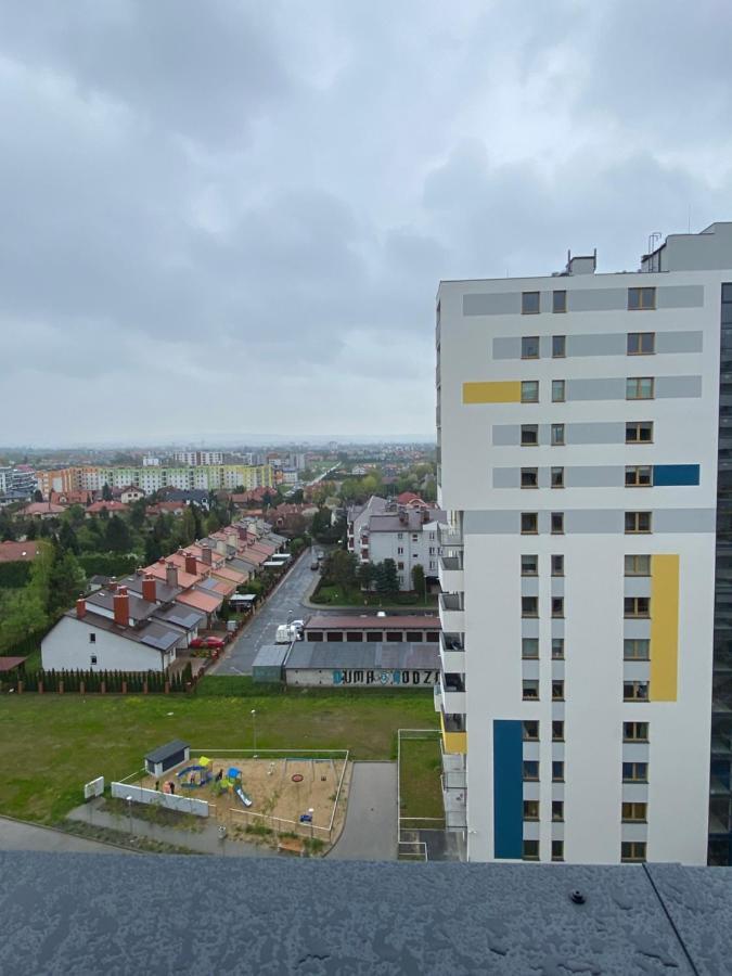 Apartamenty Magia Z Bezplatnym Parkingiem I Klimatyzacja Rzeszów Zewnętrze zdjęcie