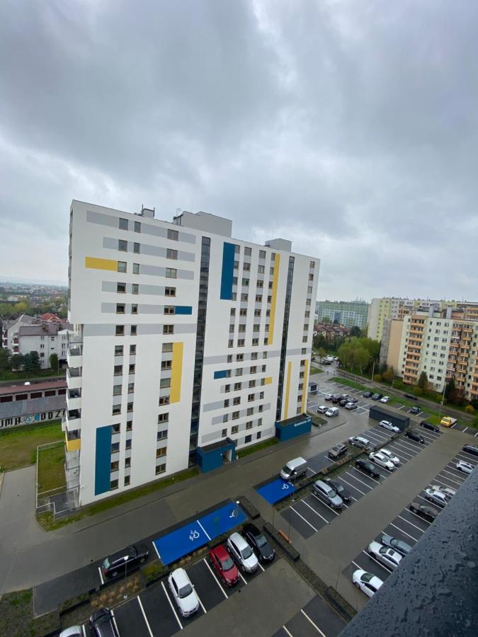Apartamenty Magia Z Bezplatnym Parkingiem I Klimatyzacja Rzeszów Zewnętrze zdjęcie